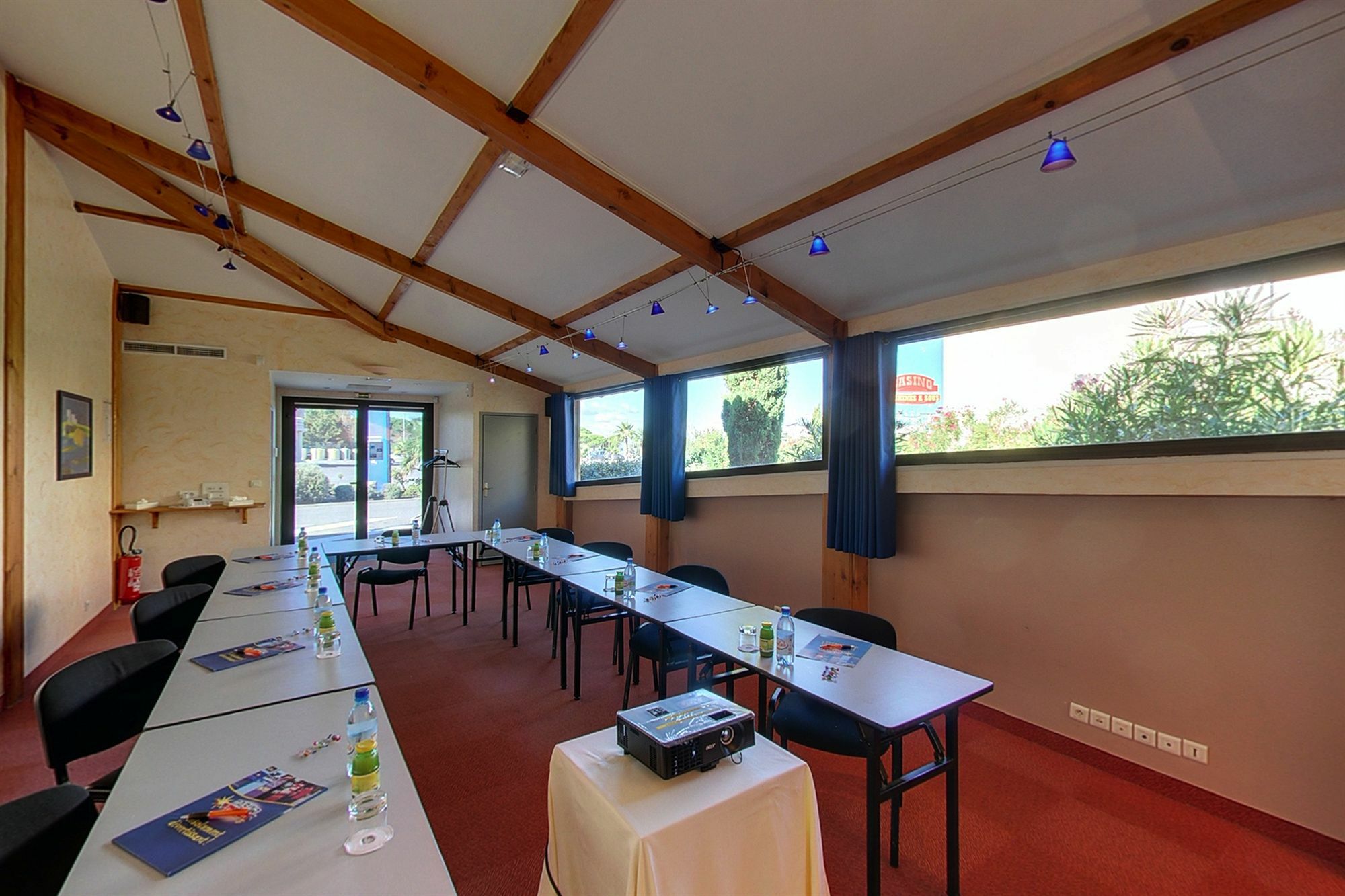 Hotel Le Phoebus Garden & Spa Gruissan Εξωτερικό φωτογραφία